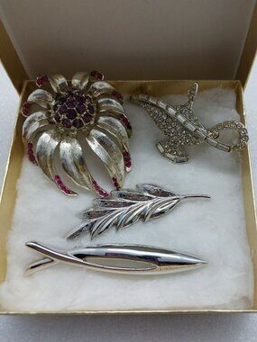 4 Vintage Silver Tone Brooch Pin Rhinestone Floral, Genie Lamp, Fish, Leaf